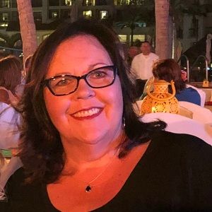 Meet your Posher, Pamela